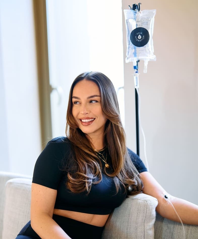 driphydration-shoot8241UK_5 girl getting iv at home